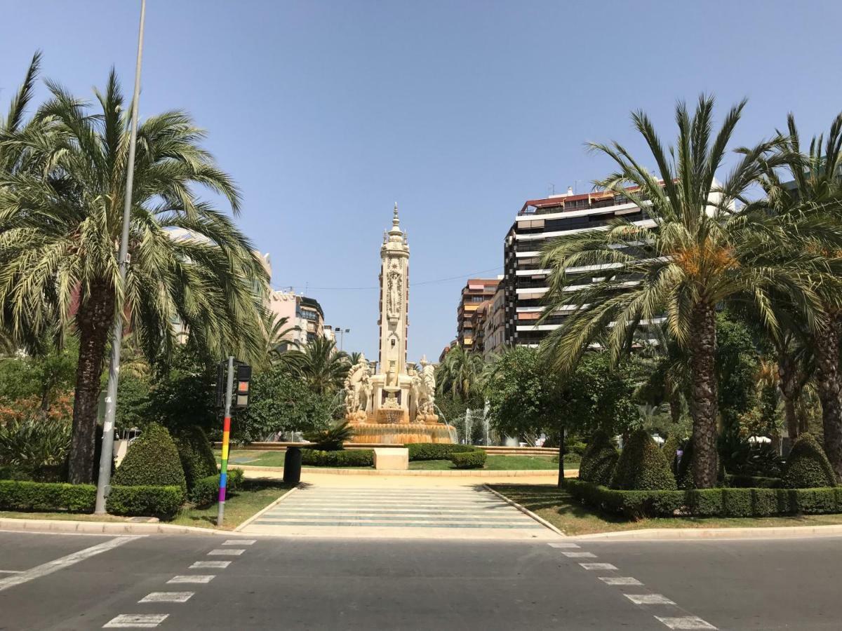 Ferienwohnung Im Zentrum Alicante Ngoại thất bức ảnh